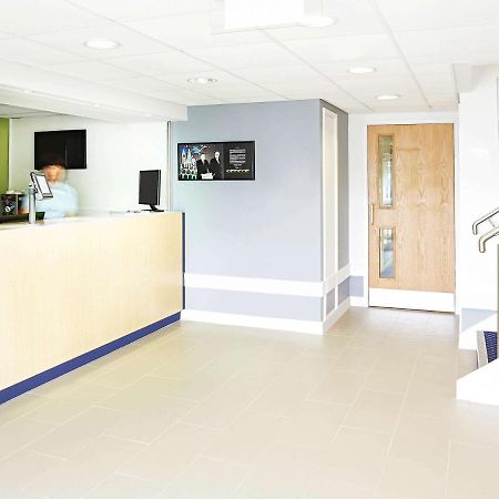Warrington Motel, J20 M6 Lymm Services エクステリア 写真