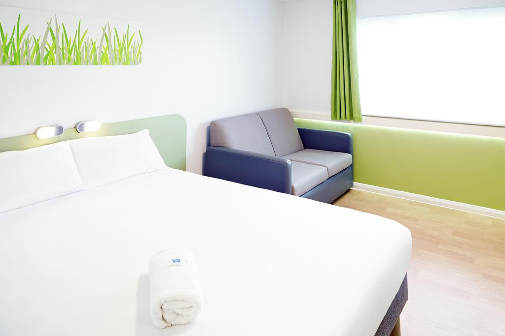Warrington Motel, J20 M6 Lymm Services 部屋 写真