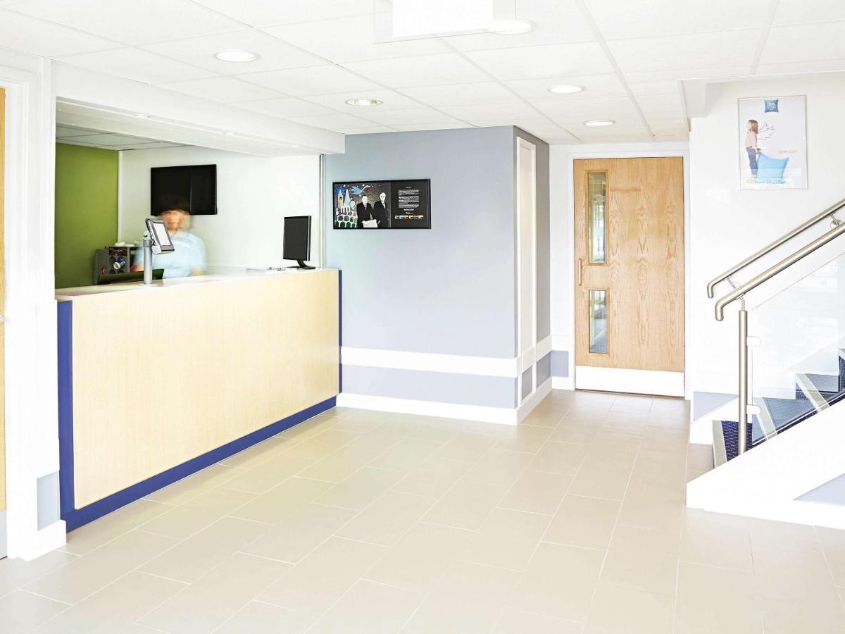 Warrington Motel, J20 M6 Lymm Services エクステリア 写真